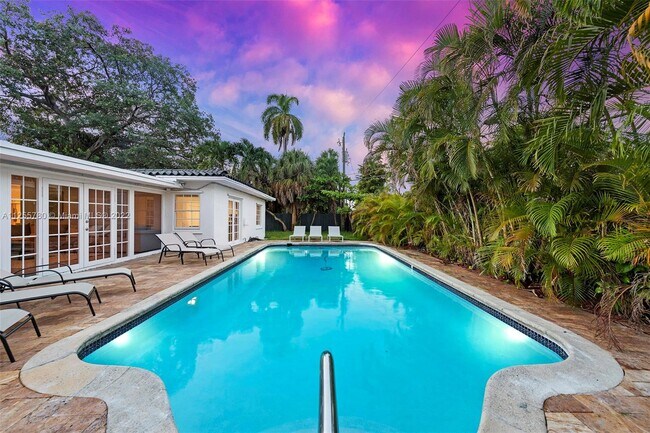 Building Photo - 1308 Seabreeze Blvd