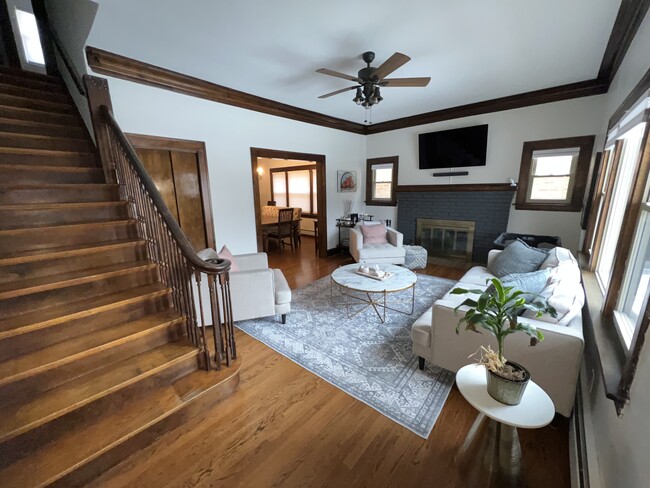 Living Room - 111 North Clara Pl