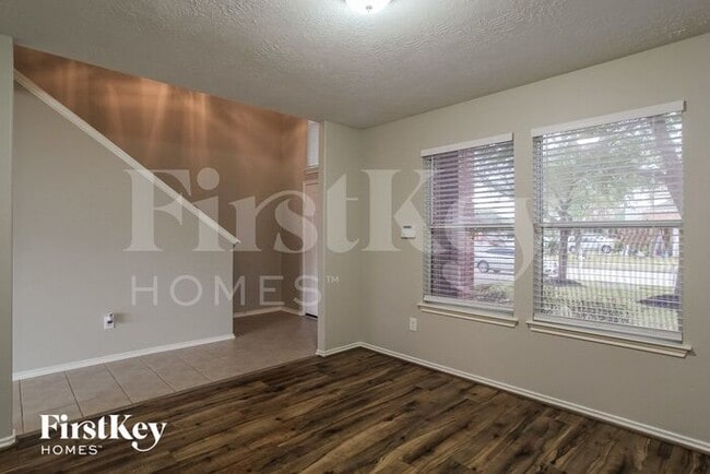 Building Photo - 8002 Echinacea Dr