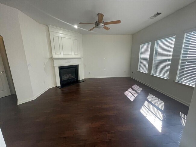 Building Photo - 1465 Leisure Lake Dr