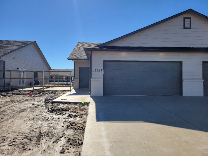 Foto principal - 12137 W Shadow Lakes St
