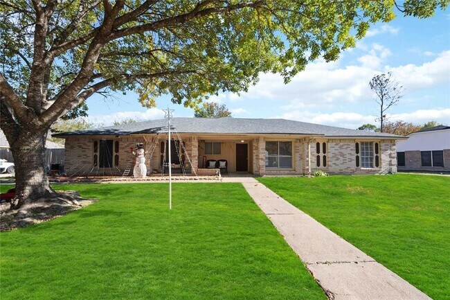 Building Photo - 3811 Meadow Pl Dr