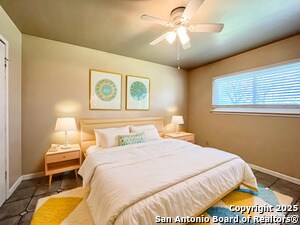 Foto del edificio - 3223 Leewood Dr