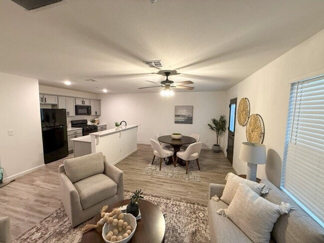 Building Photo - Reserve on 29th Townhomes