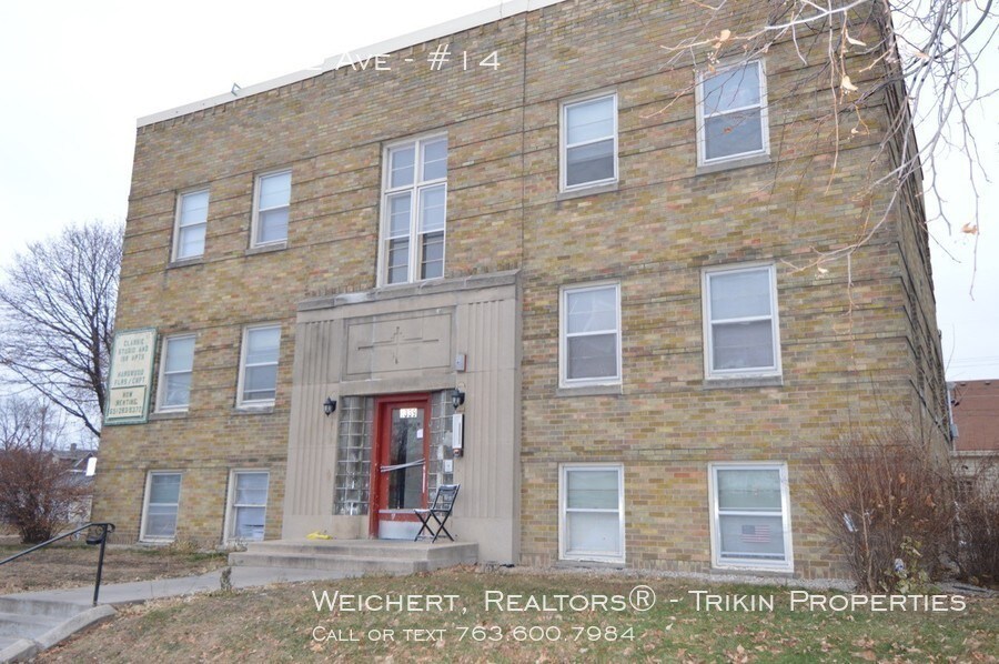 Classic Studio in the Hamline / Midway Area Room for Rent in Saint