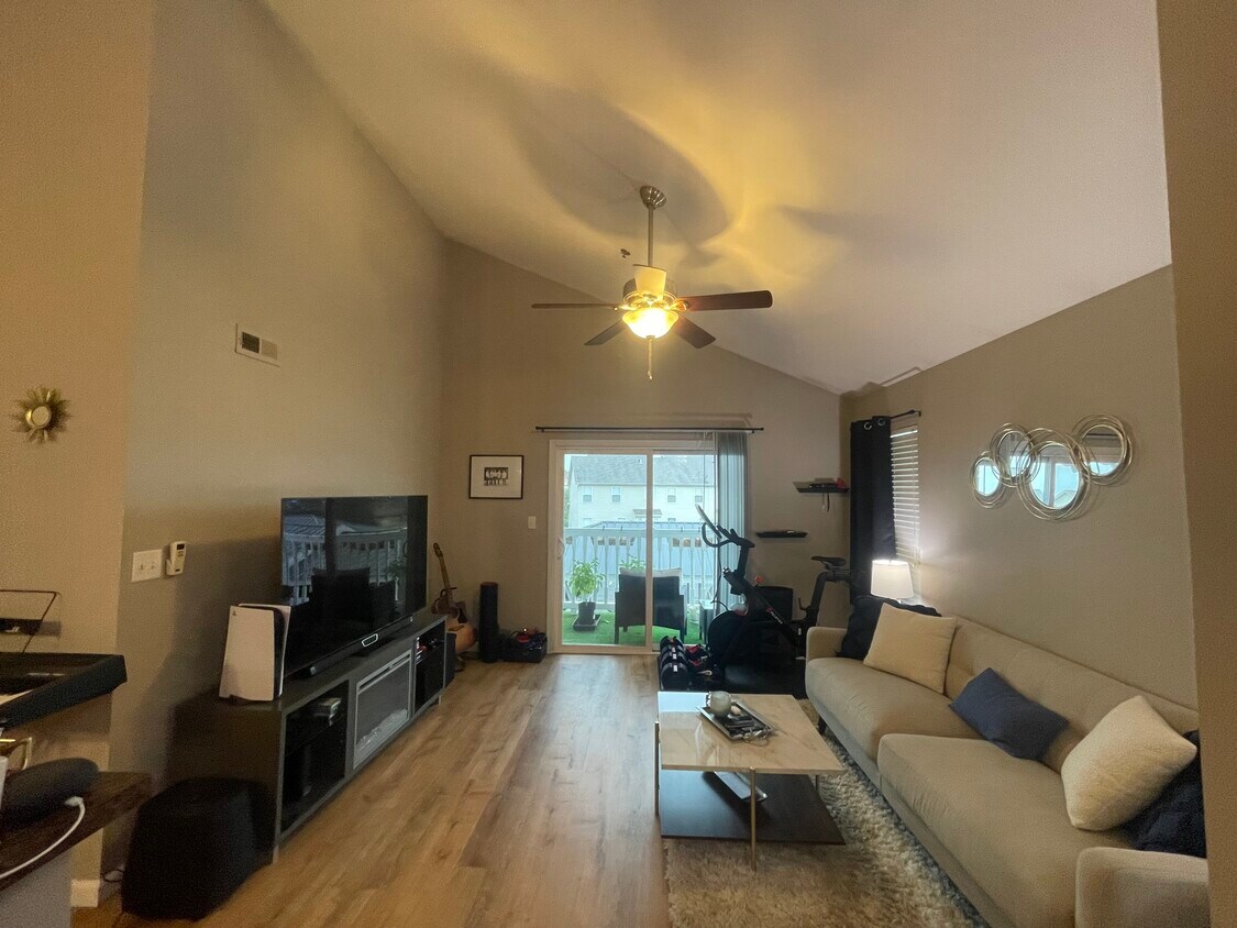 Primary Photo - 14302 Spring Creek Ln