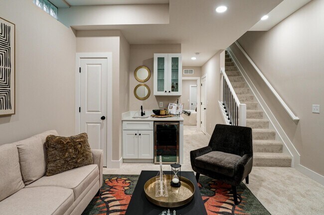 Sótano con ventana de salida de emergencia - 2587 Dayton Ave