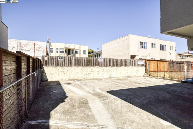 Building Photo - 1813 63rd St