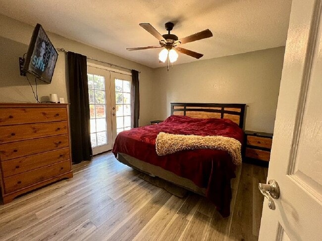 Foto del edificio - 4101 Rogers Ave