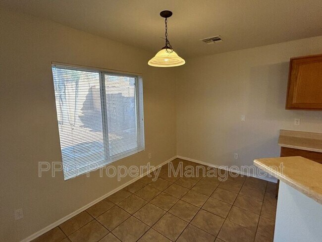 Foto del edificio - 22538 W Hadley St