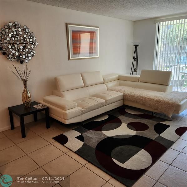 Foto del edificio - 1820 N Lauderdale Ave