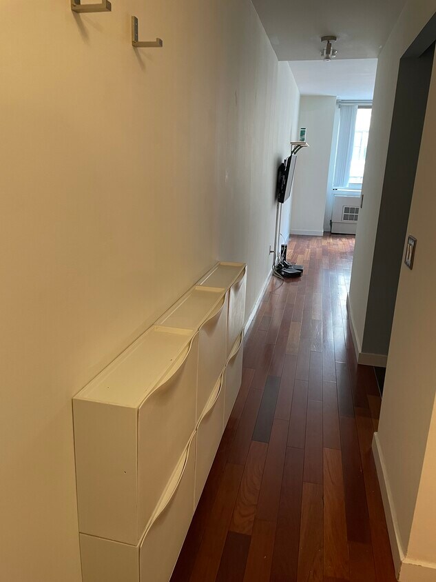 Foto principal - 121 E 23rd St