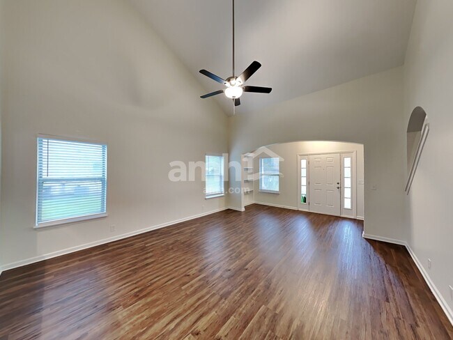 Building Photo - 3331 Foxside Lane