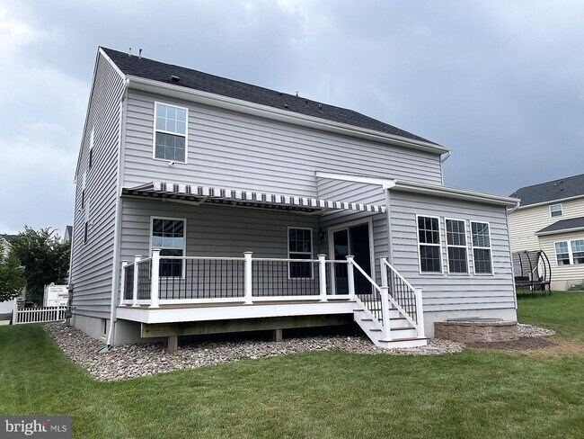 Foto del edificio - 122 Garrett Ln