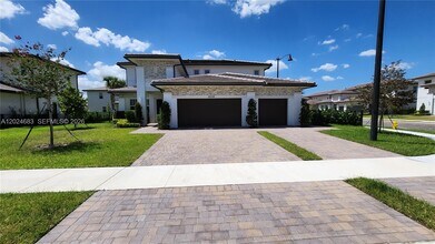 Building Photo - 12336 Green Oak Dr