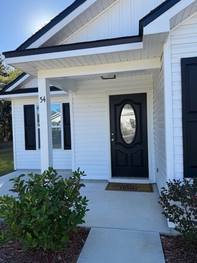 Building Photo - 3 Bedroom 2 Bath House