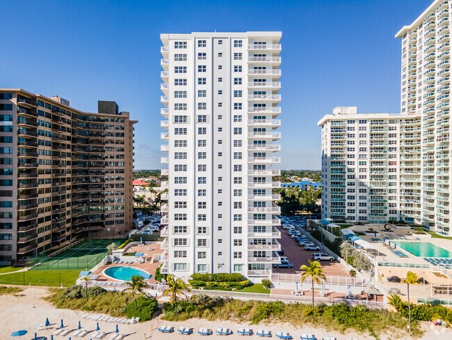 Building Photo - Regency Condominiums