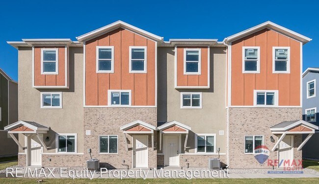 Building Photo - 3 br, 2.5 bath House - 101 E 700 N