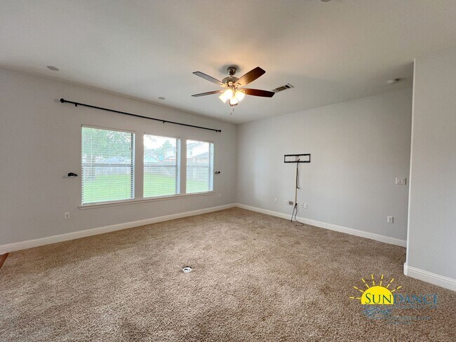 Foto del edificio - Stunning 4 Bedroom Home in Crestview!