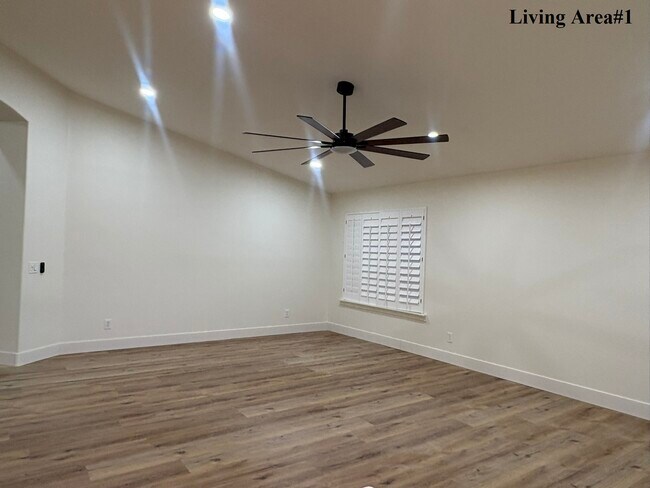 Living area#1 - 461 E Pinto Dr