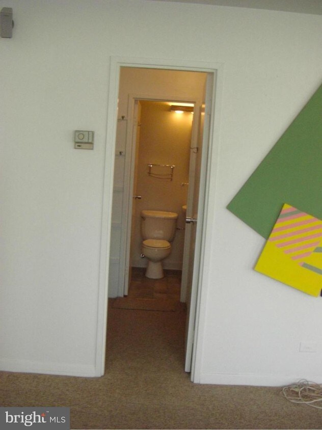 Primary Photo - 1200 N Nash St