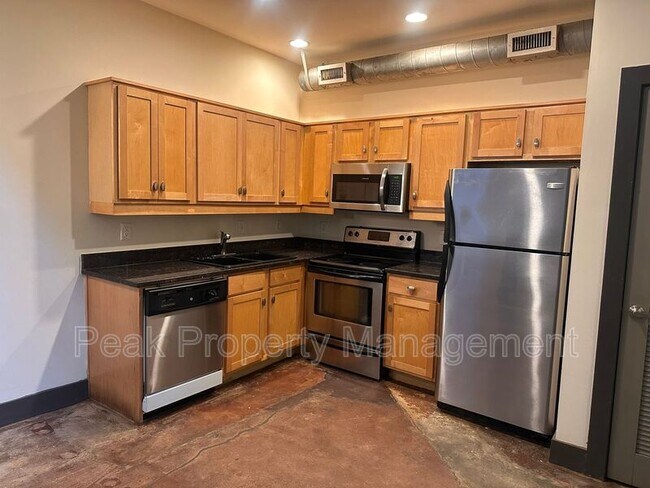 Foto del edificio - 212 W 7th St