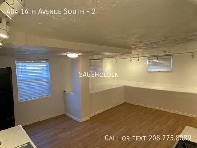 Foto del edificio - 404 16th Ave S