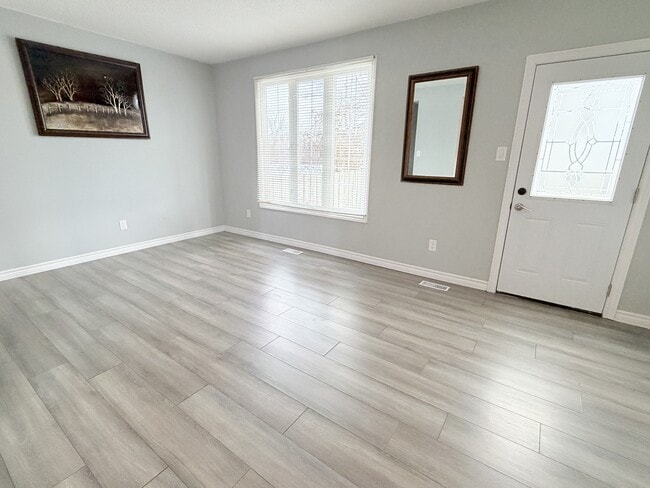 Photo du bâtiment - 1199 Afton Dr