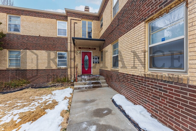 Building Photo - 3304 E Douglas Ave