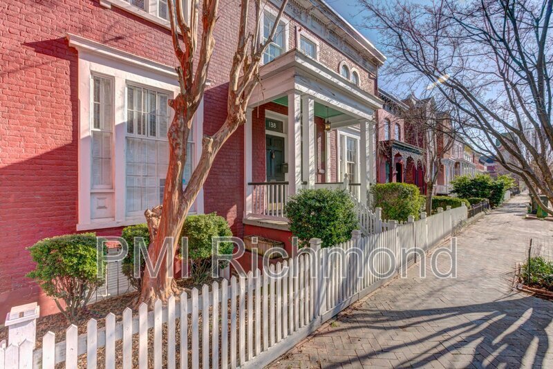 Primary Photo - 138 W Clay St