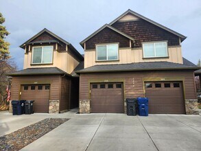 Building Photo - 1296 SW Mill Pond Pl
