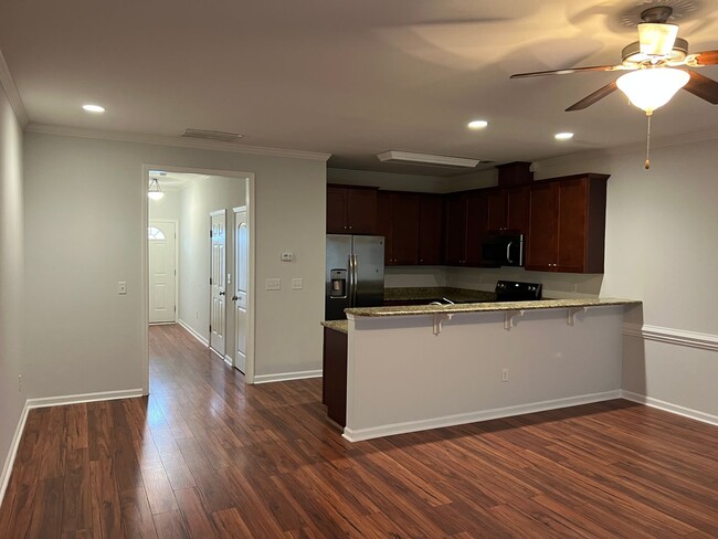 Foto del edificio - 3/2 Condo in Gated Community near Downtown...