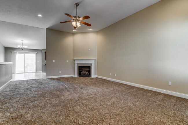 Building Photo - 2903 Cindy Ln