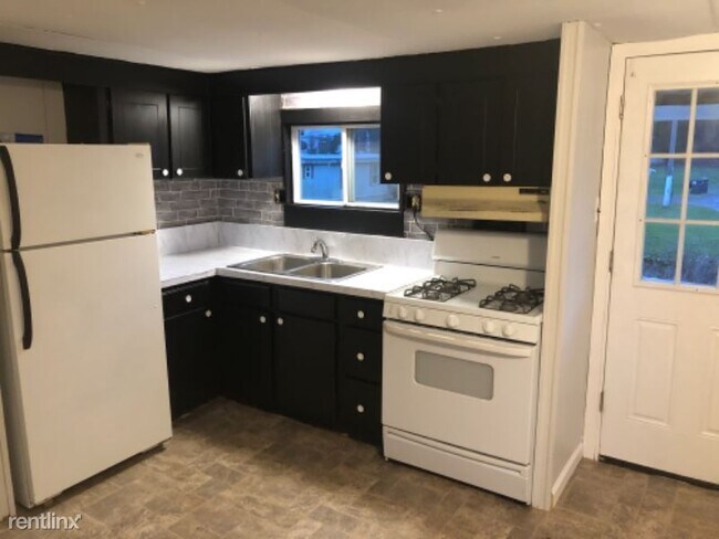 Building Photo - 2 br, 1 bath Mobile Home - 109 Freedom Dr