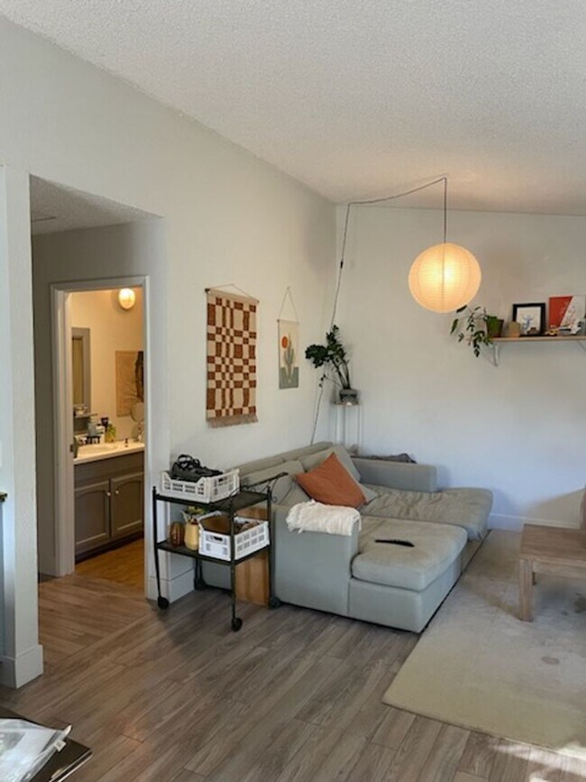 Foto del edificio - 2 Bedroom 2 Bath Condo