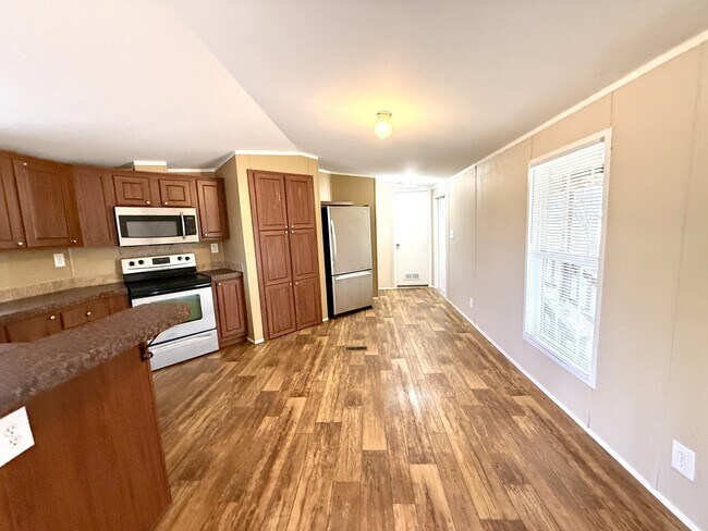 Foto del edificio - 4323 Greenville Rd