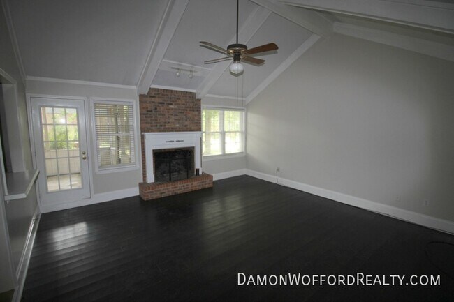 Foto del edificio - 855 Rushton Cir