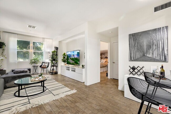 Foto del edificio - 7100 Playa Vista Dr