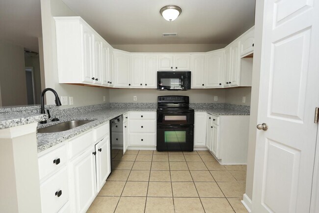 Foto del edificio - 11539 Stewarts Crossing Dr