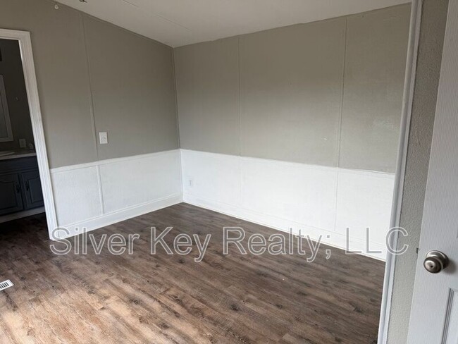 Building Photo - 124 Mt Vernon Church Rd