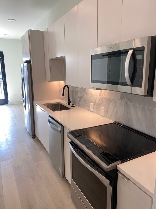 Cocina - Electrodomésticos Whirlpool - 1125 10th Ave N