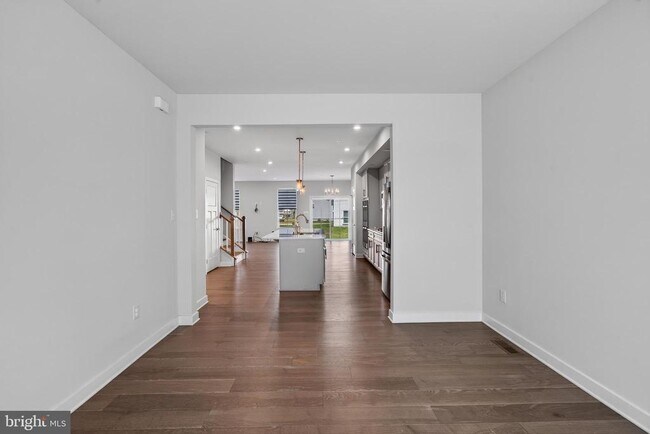 Foto del edificio - 1047 Watson Ct