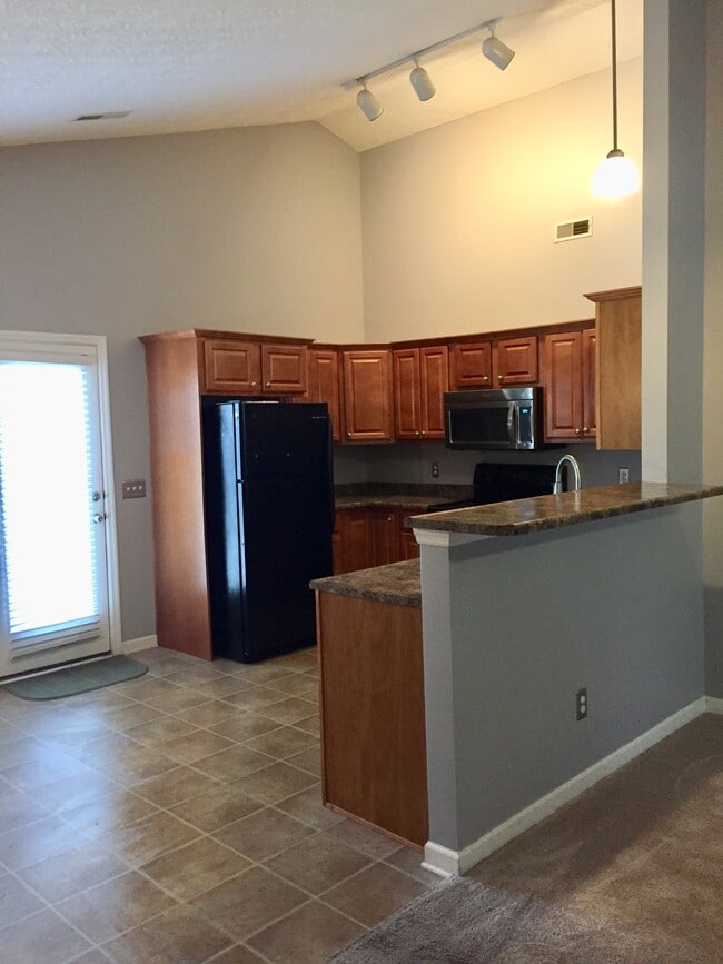 Building Photo - 3044 Shady Knoll