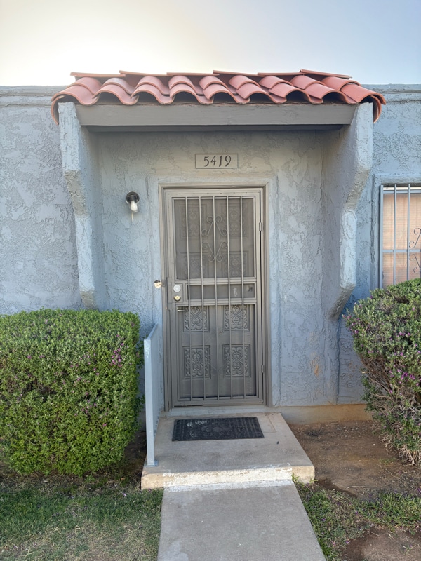 Building Photo - 5419 W Sheena Dr