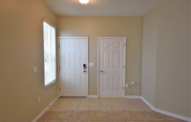 Building Photo - 2839 Wellman Ave