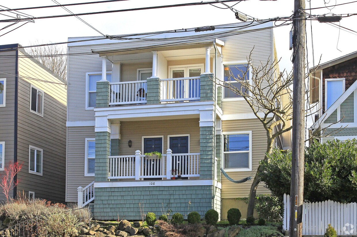 Foto del edificio - 108 12th Ave E