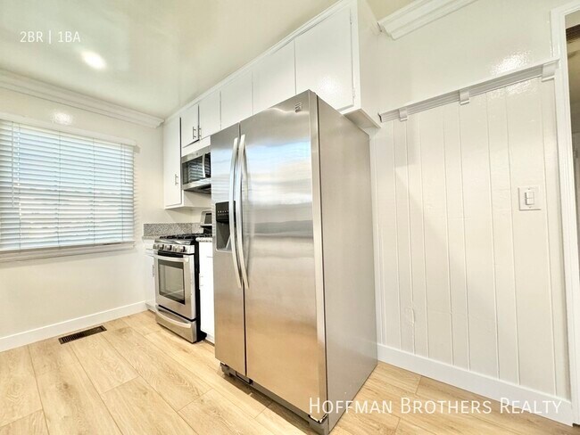 Foto del edificio - 4551 Hazeltine Ave, Sherman Oaks CA 91423