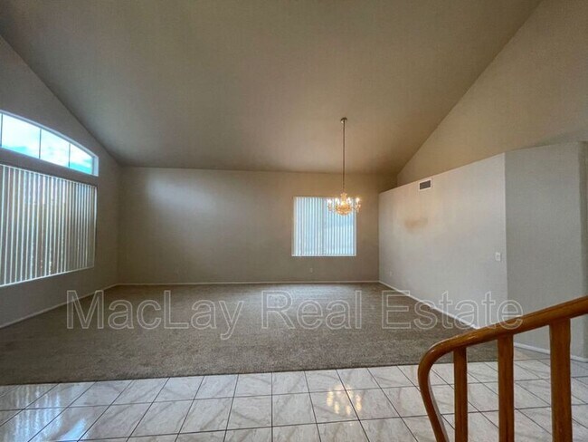 Foto del edificio - 7140 E Medina Ave