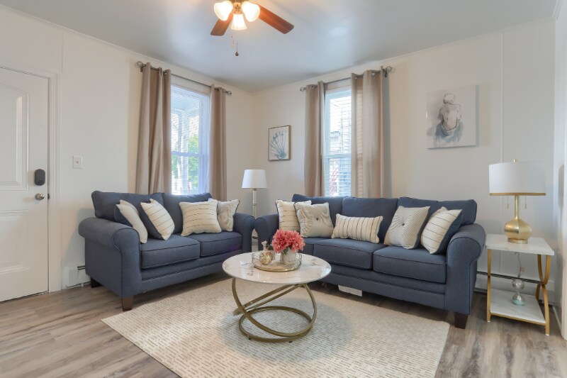 125 S Railroad St, Hummelstown, PA 17036 Townhome Rentals in