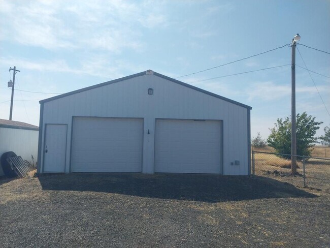 Foto del edificio - 1831 E Cornwall Rd